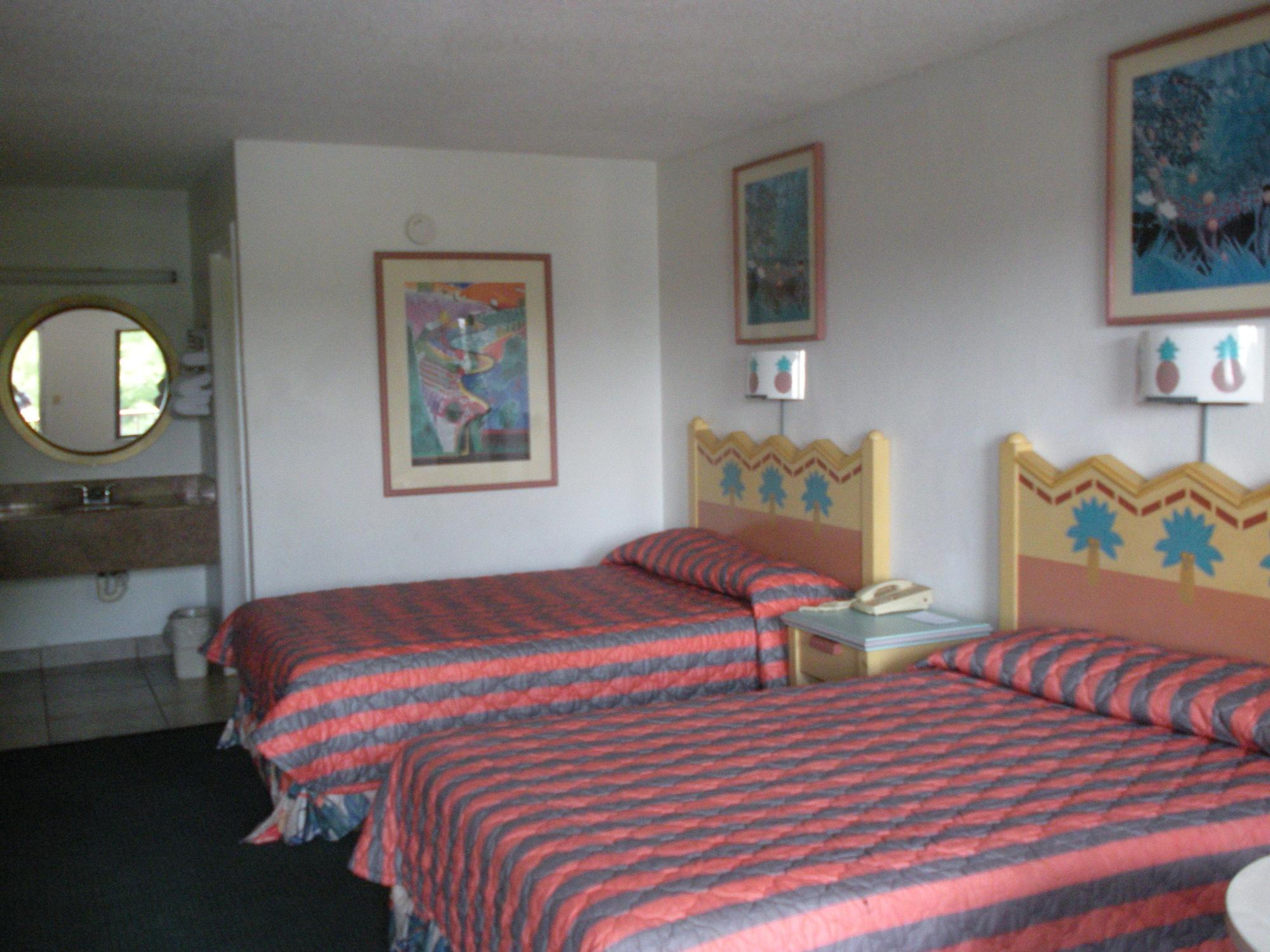 AMBASSADOR INN KISSIMMEE: BOOK YOUR STAY IN KISSIMMEE AND ENJOY GREAT RATES